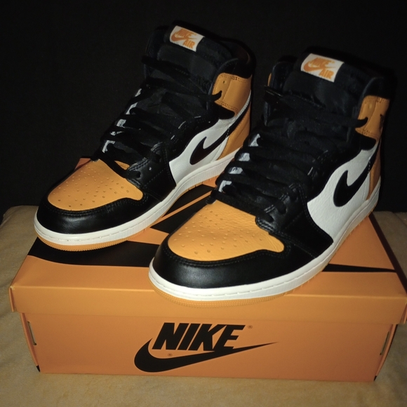 Jordan Other - IOB Air Jordan 1 Retro High OG Taxi Mens Size 11 VNDS